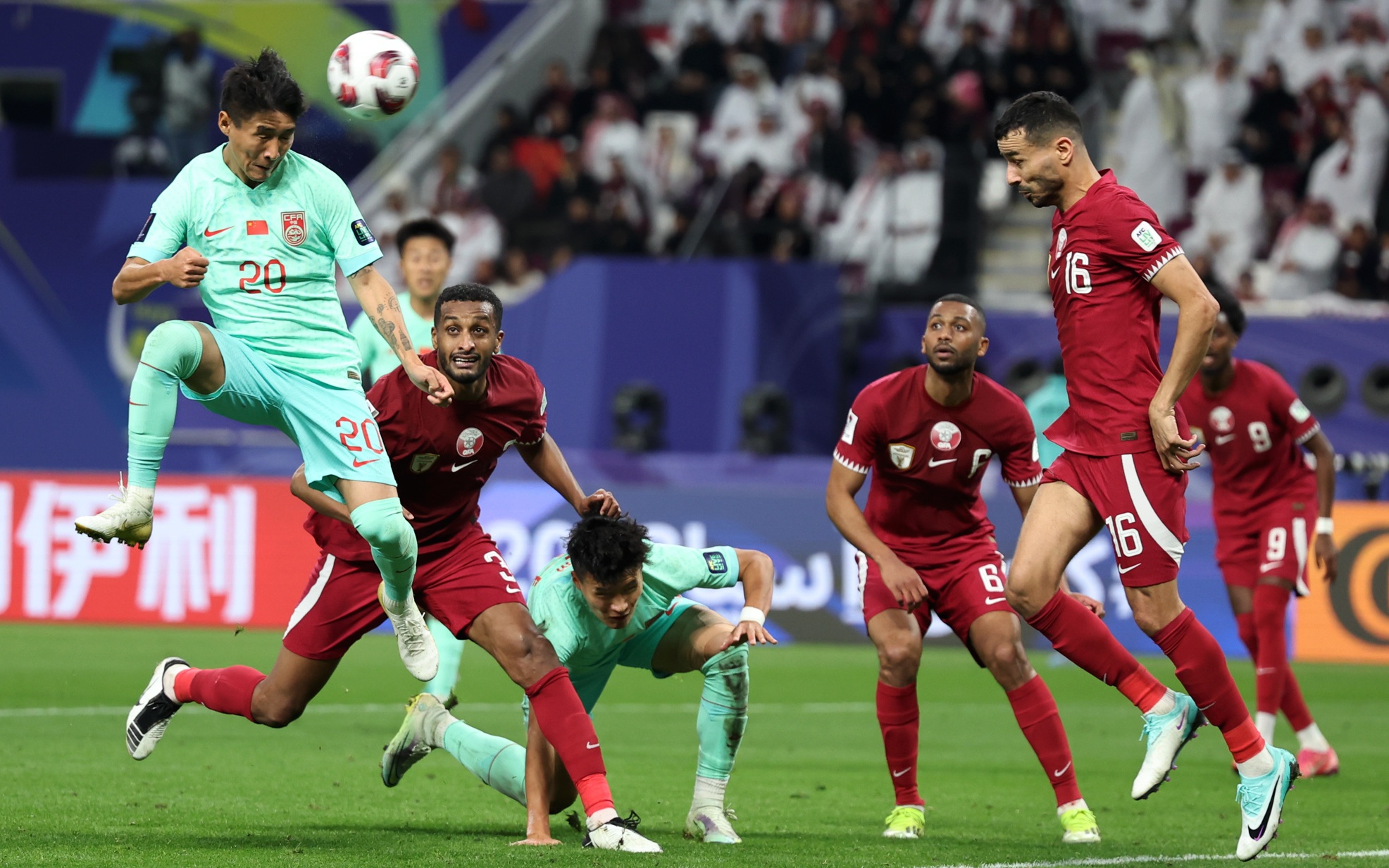 中國隊以0:1負於卡塔爾，但晉身16強仍有機會