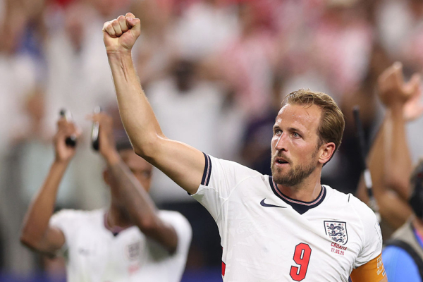 England v Croatia Group L - FIFA World Cup 2026 - 實發體育 England footballer celebrating a goal, raised fist, wearing number 9 white jersey.